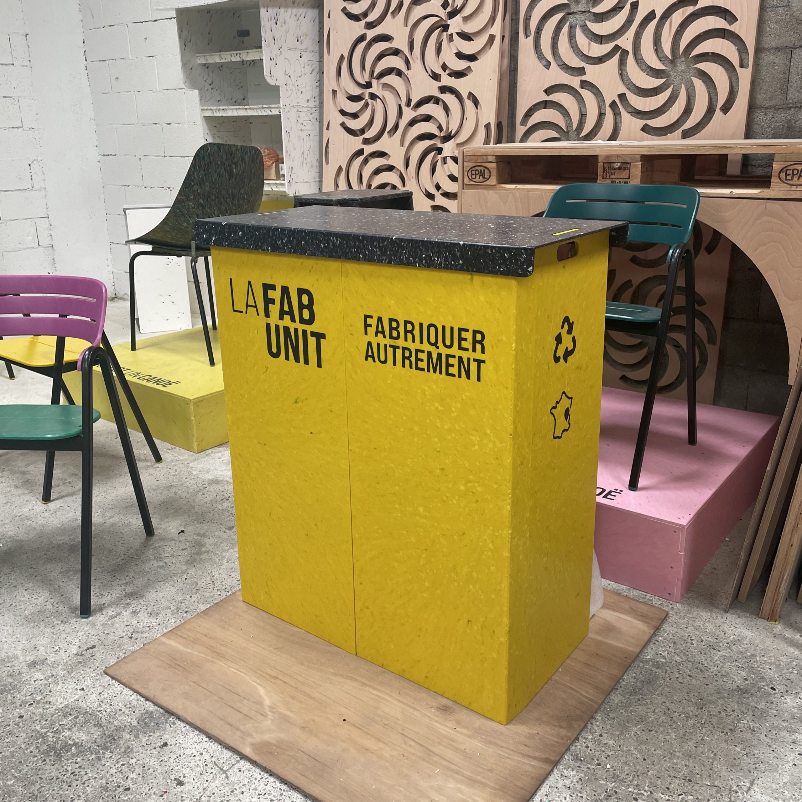 Comptoir pliable en plastique 100% recyclé